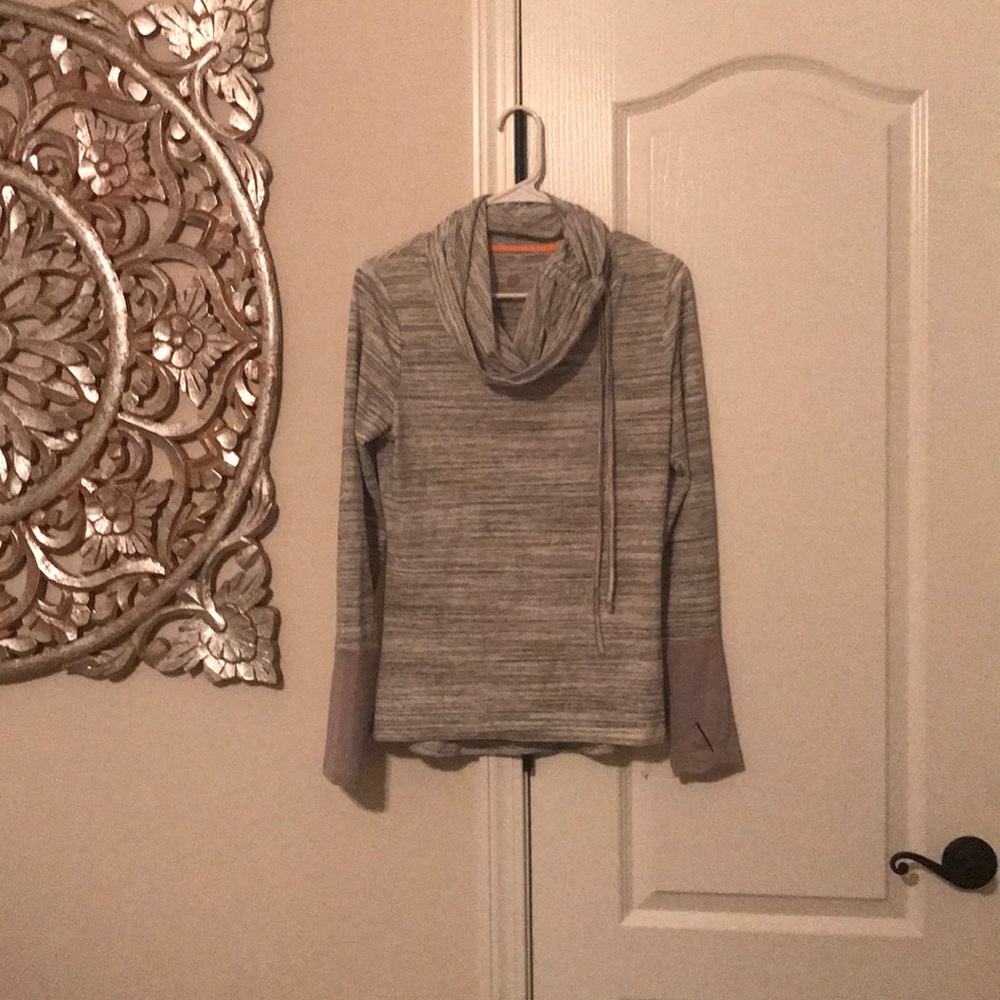 Workout top size small worn once